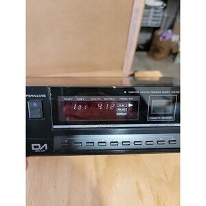 Hitachi DA-600 Compact Disc Player With Fluorescent Graphic Display & 3 Spot Las